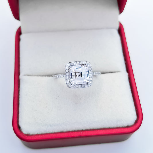 Anillo Cuadro Zirconias