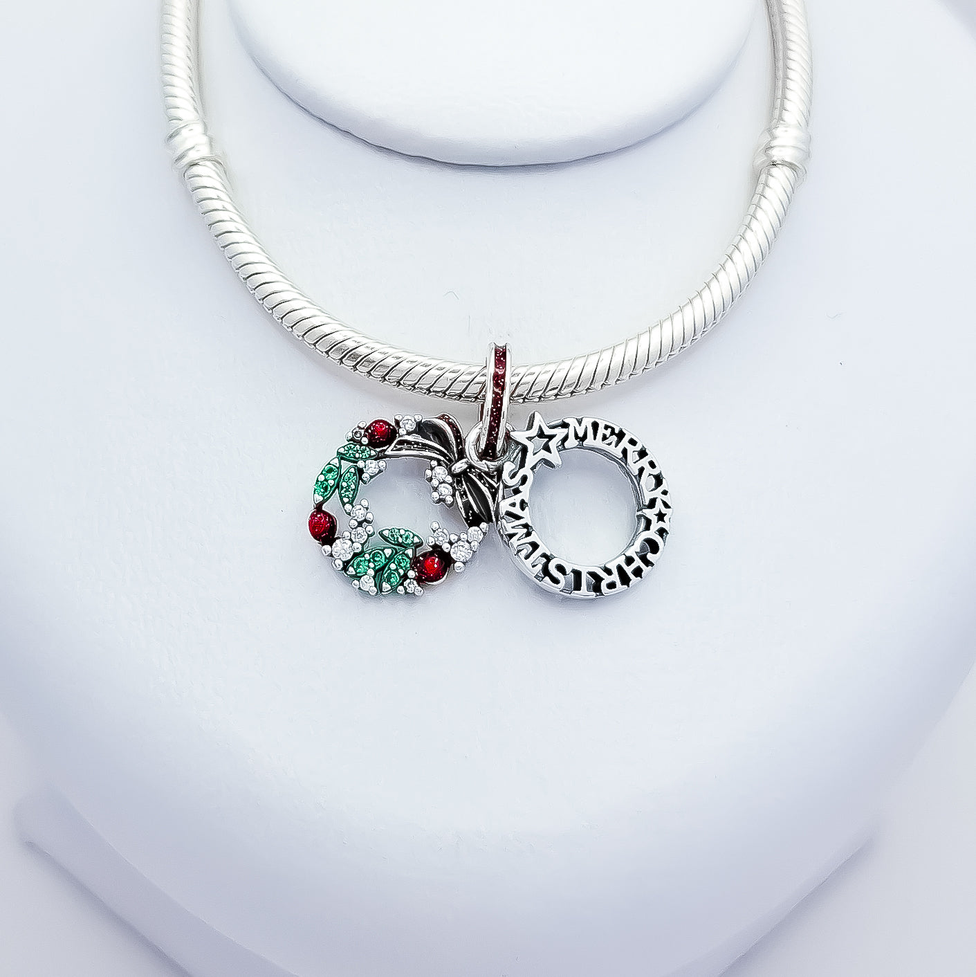 Charm Corona Navideña