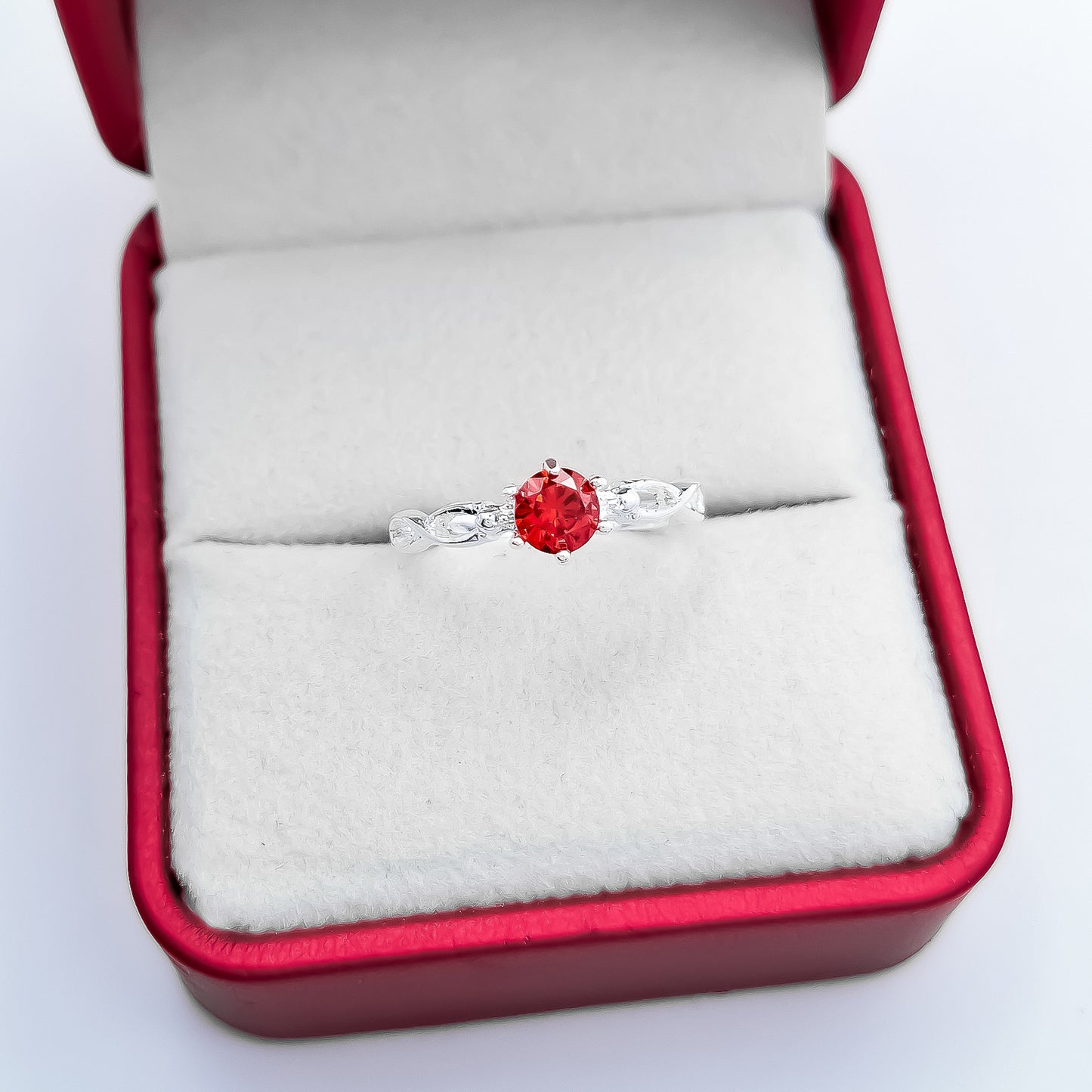 Anillo Solitario Rojo