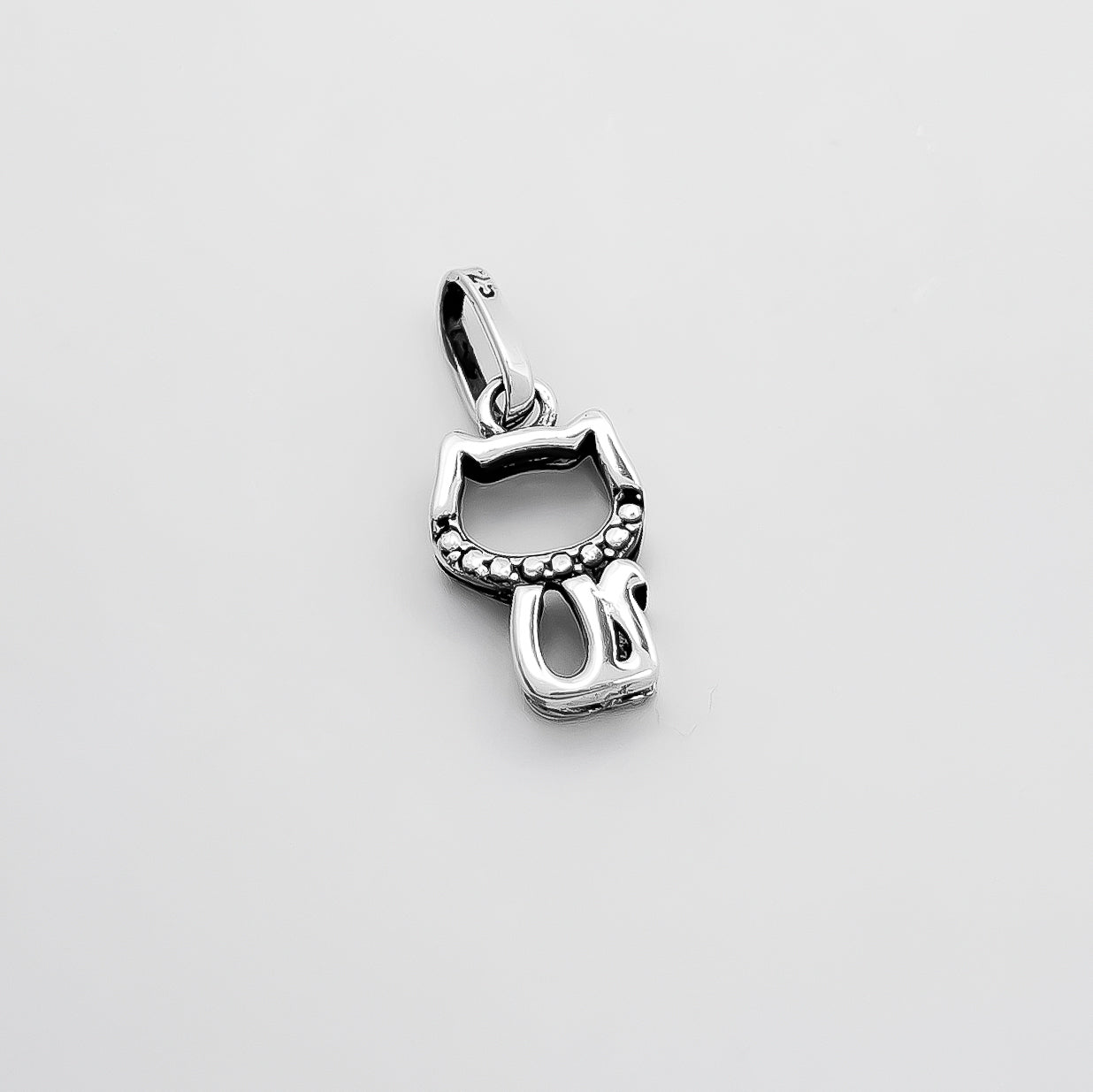 Dije Gato Pasa Cadena