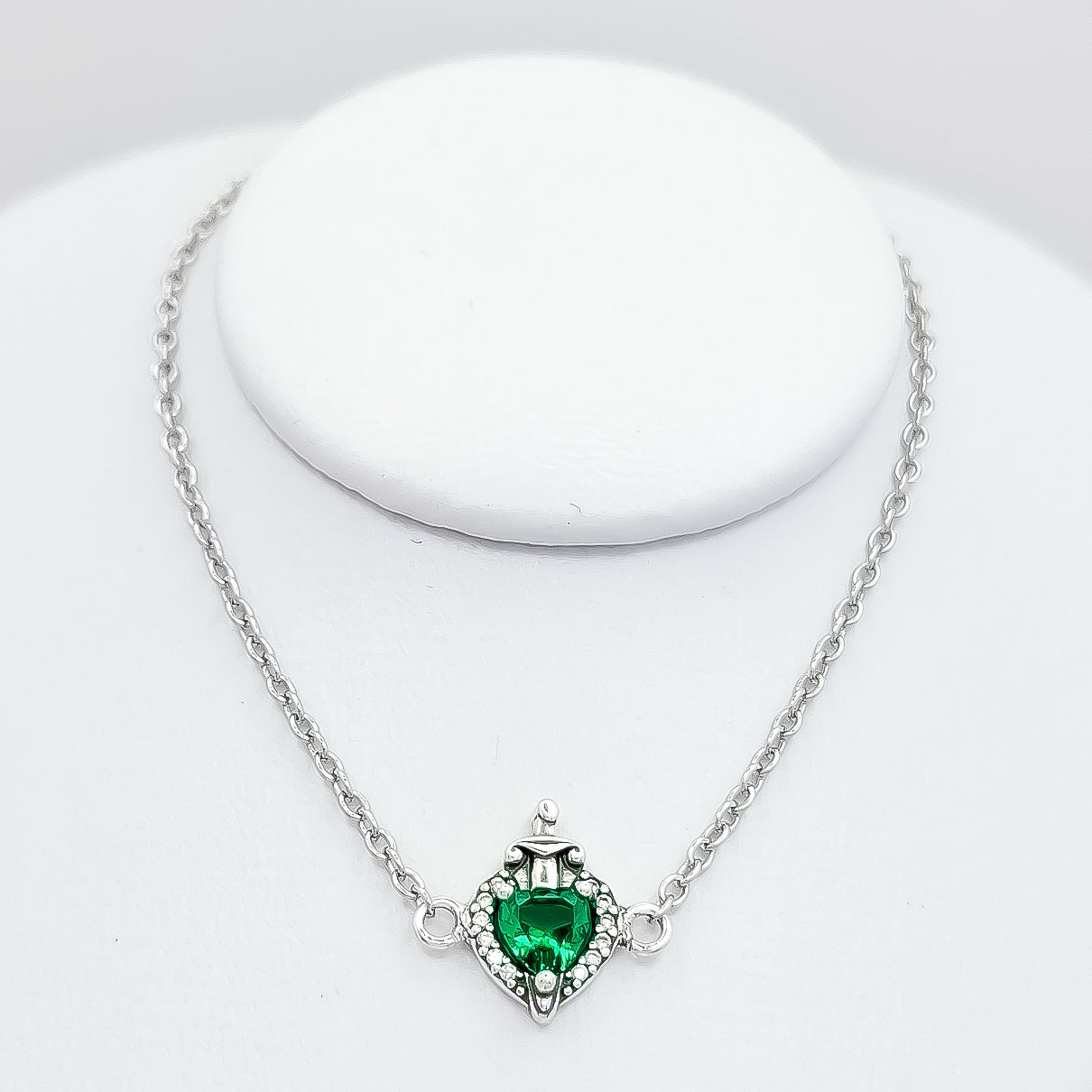 Pulsera Corazon Espada Verde.