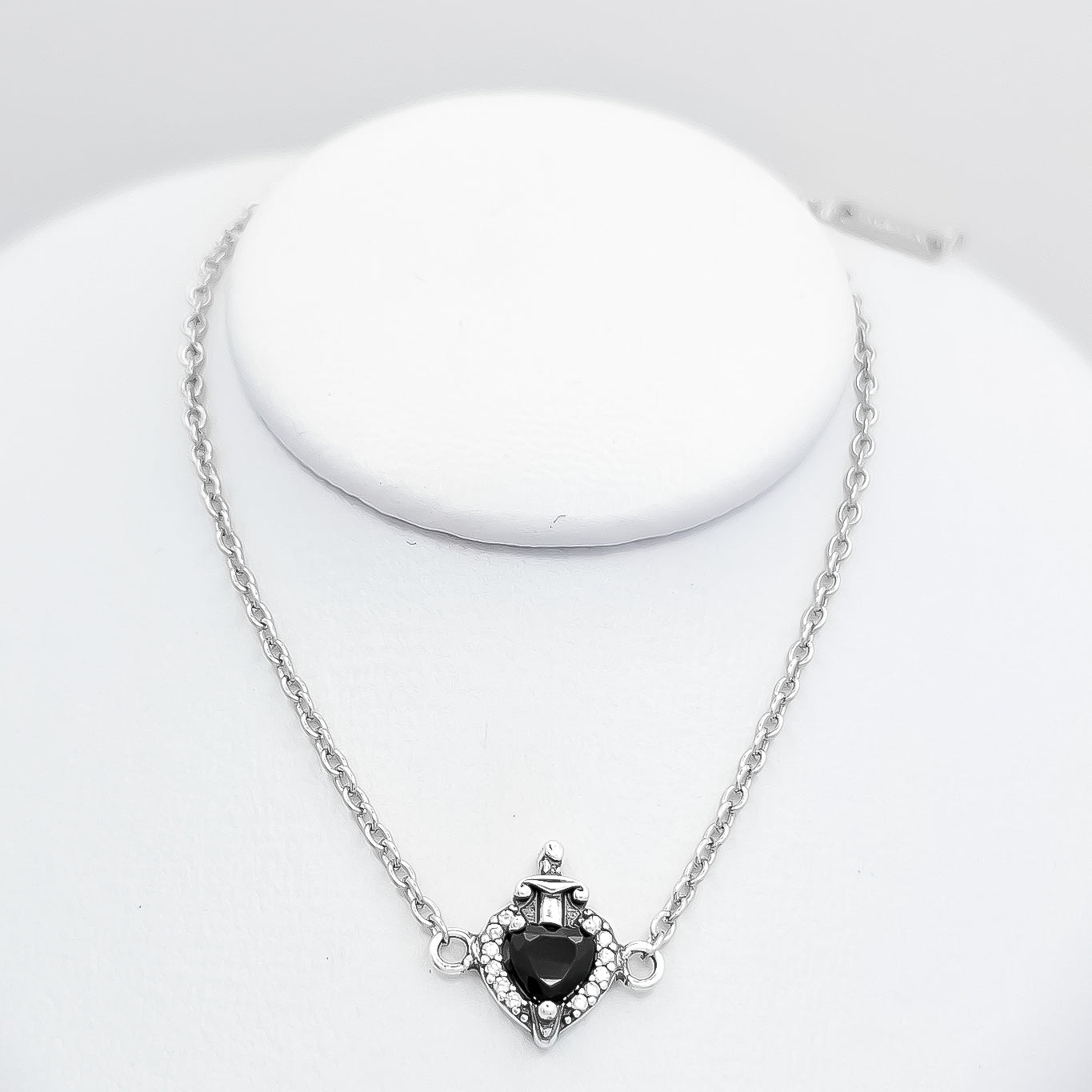 Pulsera Corazon Espada Negro