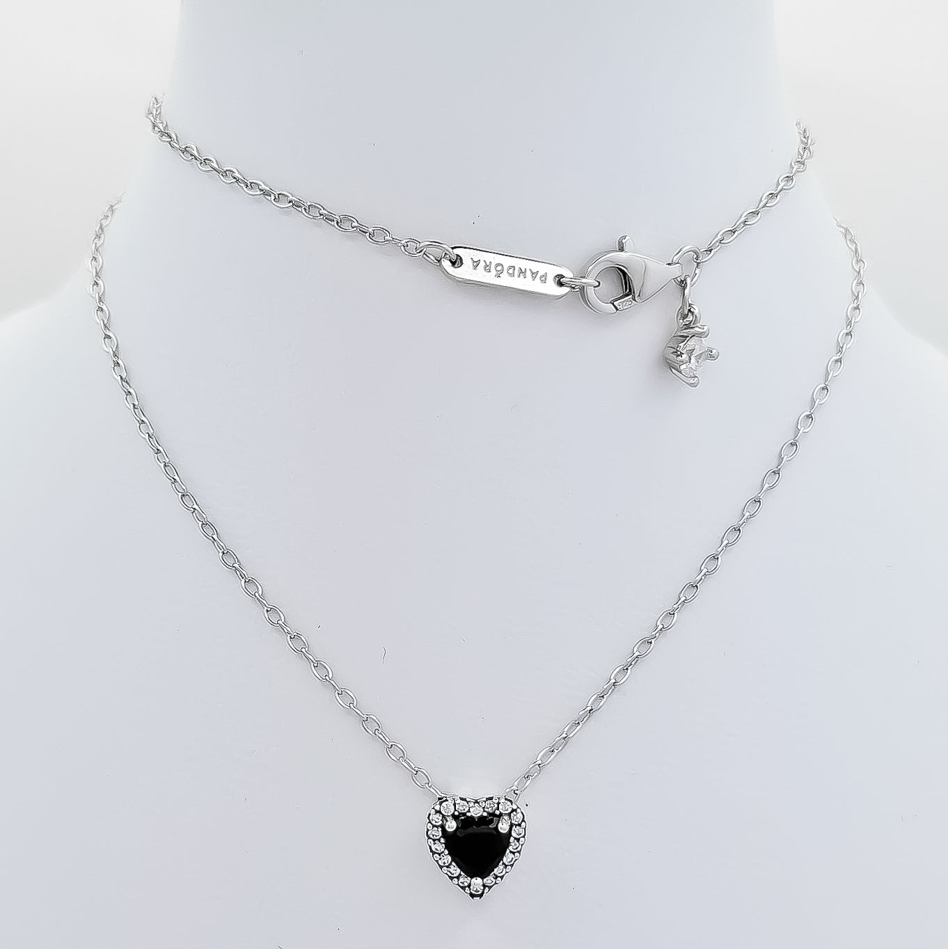 Collar Corazon Negro