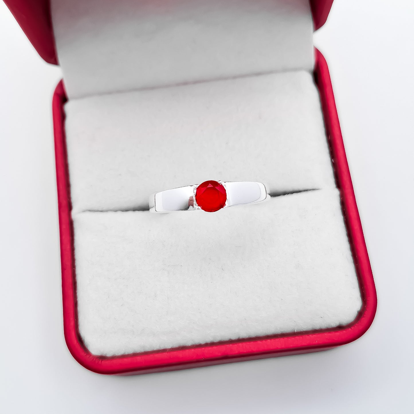Anillo Solitario Rojo