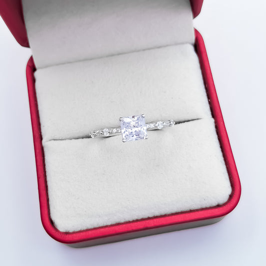 Anillo Zirconia Cuadrada