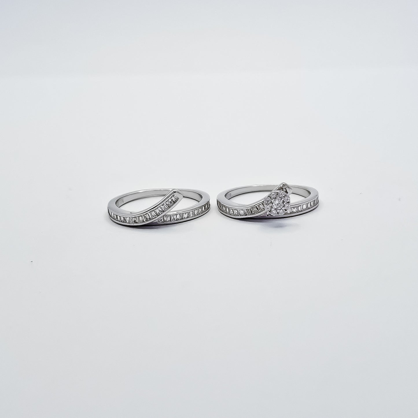 Anillo Zirconias