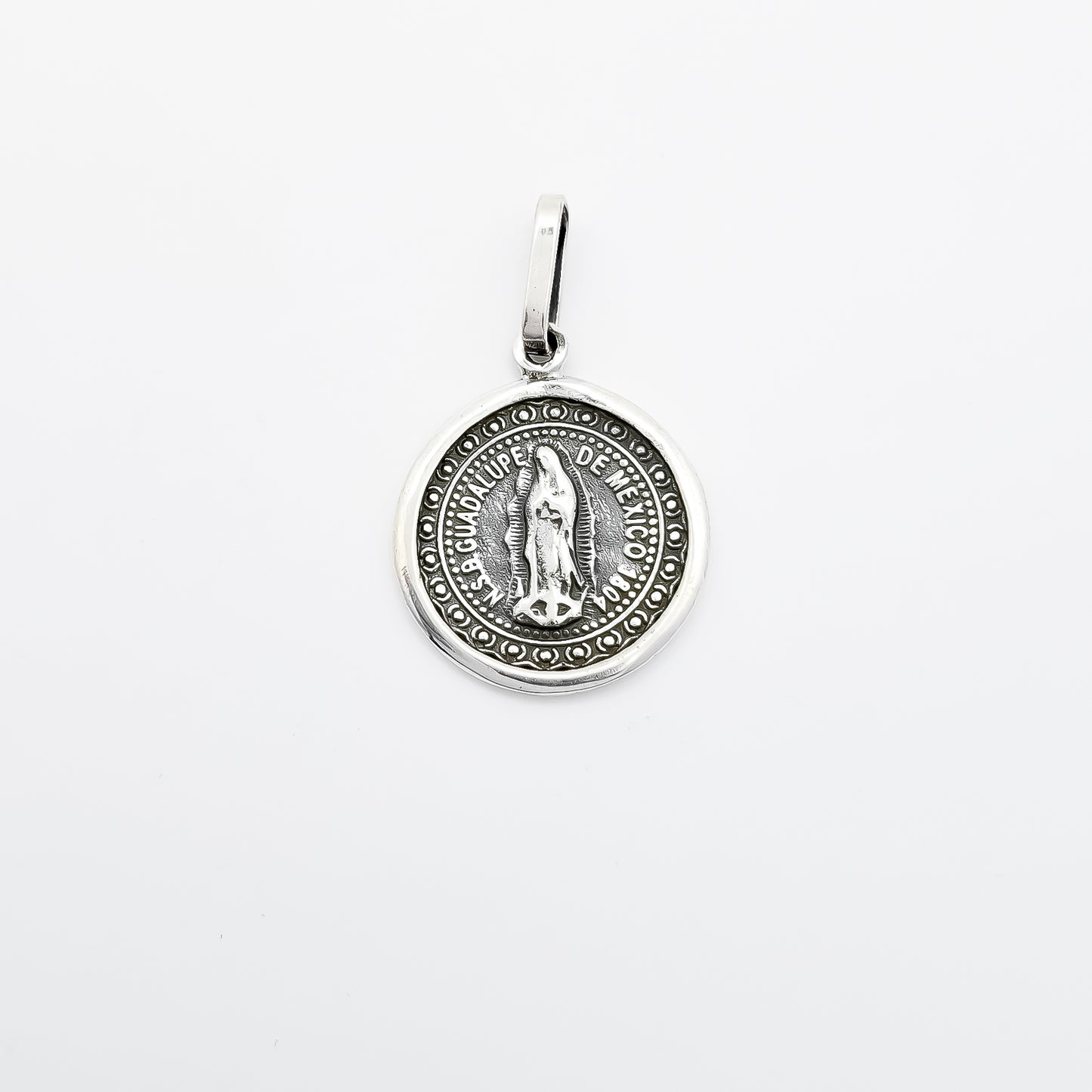 Dije Virgen Circulo Pavonado