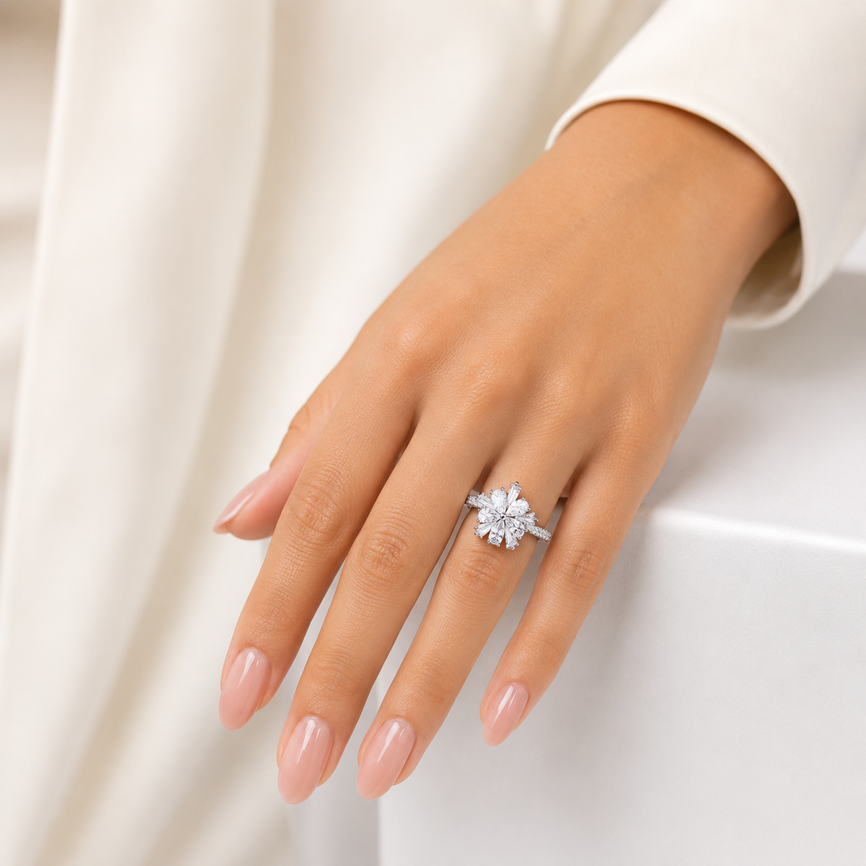 Anillo Flor Zirconia Plata Ley 925