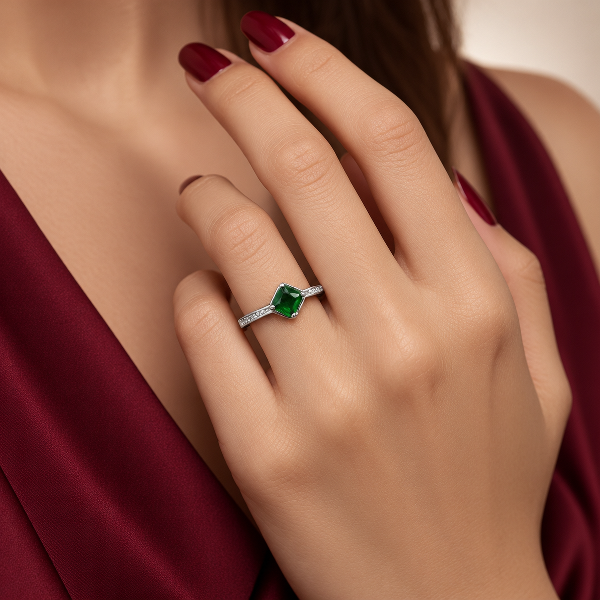 Anillo Rombo Zirconia Verde Plata Ley 925