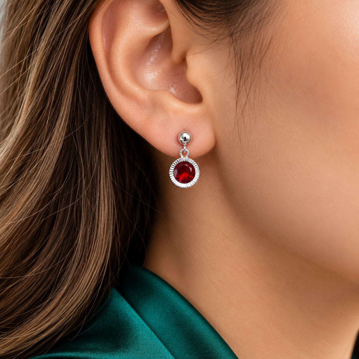 Broquel Bisel Diamantada Roja Plata Ley 925