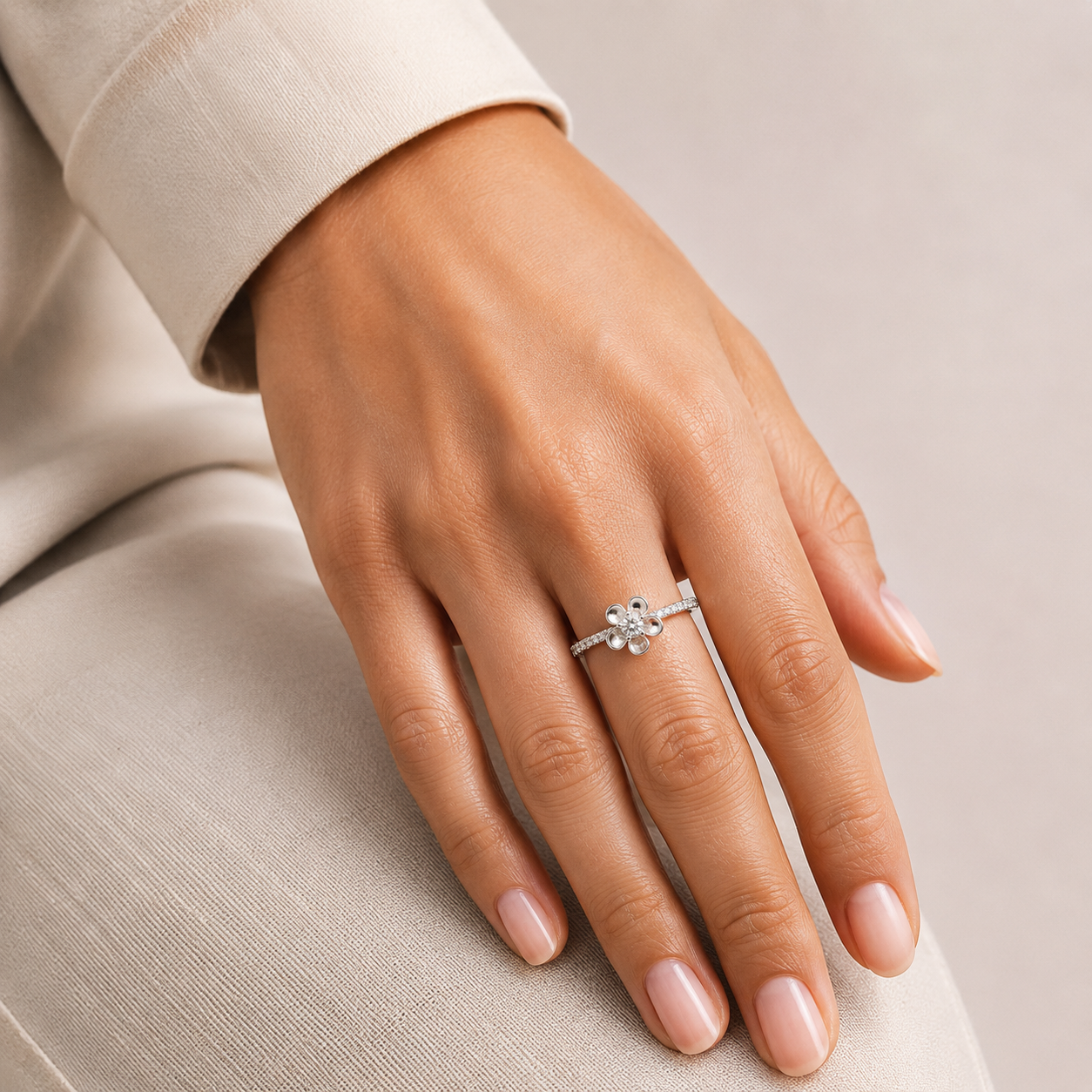 Anillo Flor Blanco Plata Ley 925