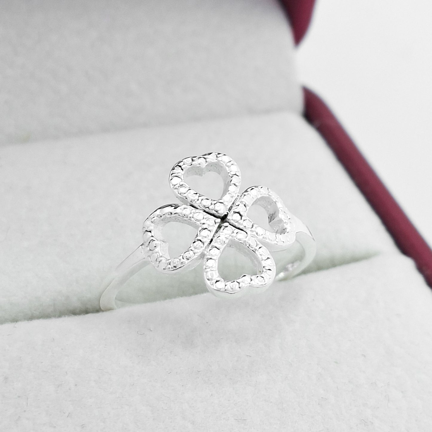 Anillo Trebol