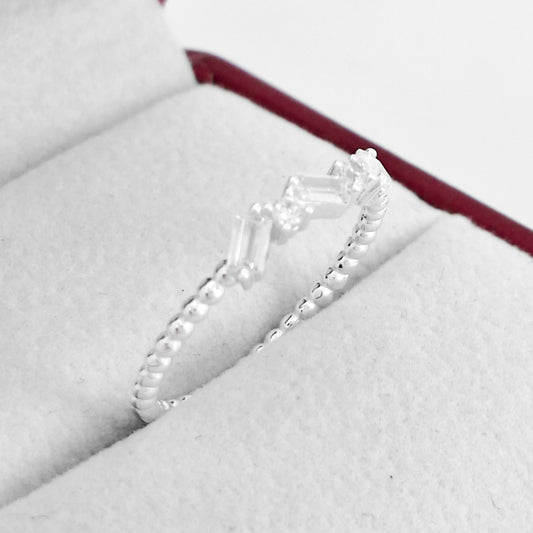 Anillo Tres Zirconias