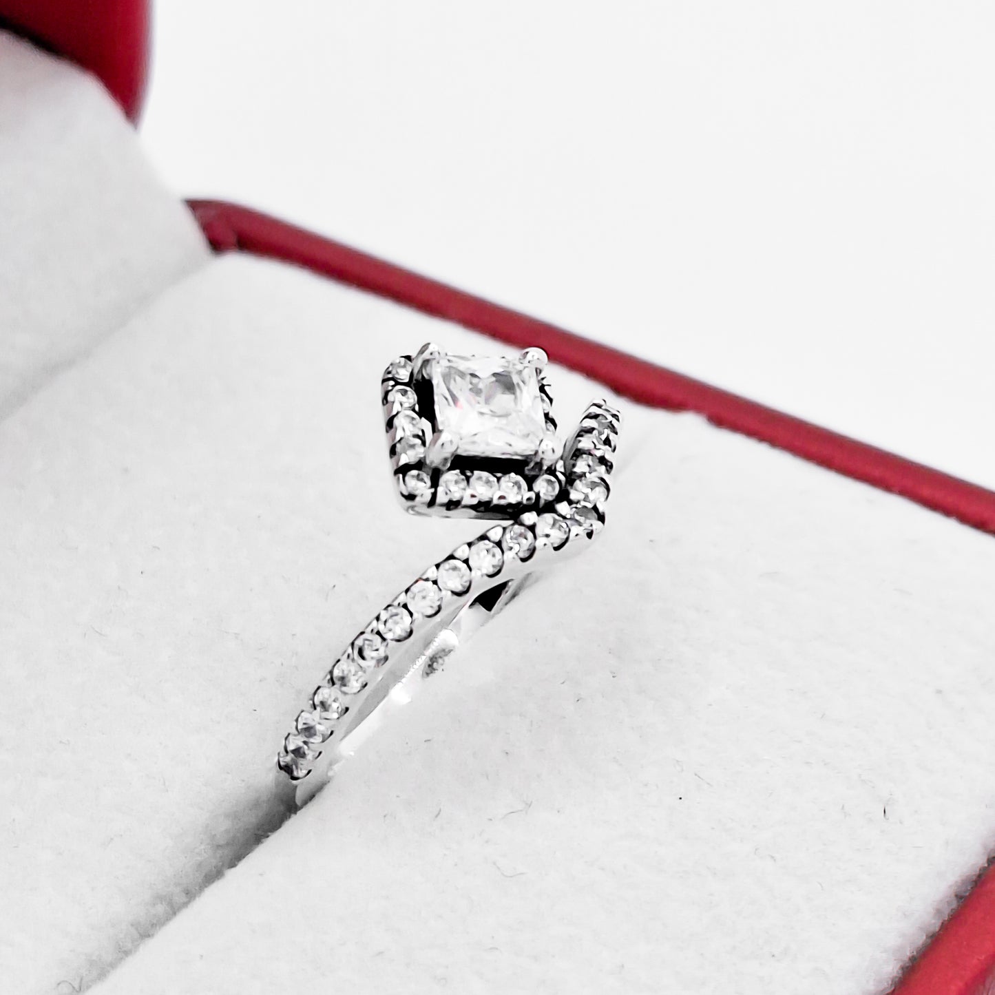 Anillo Cuadro Zirconia