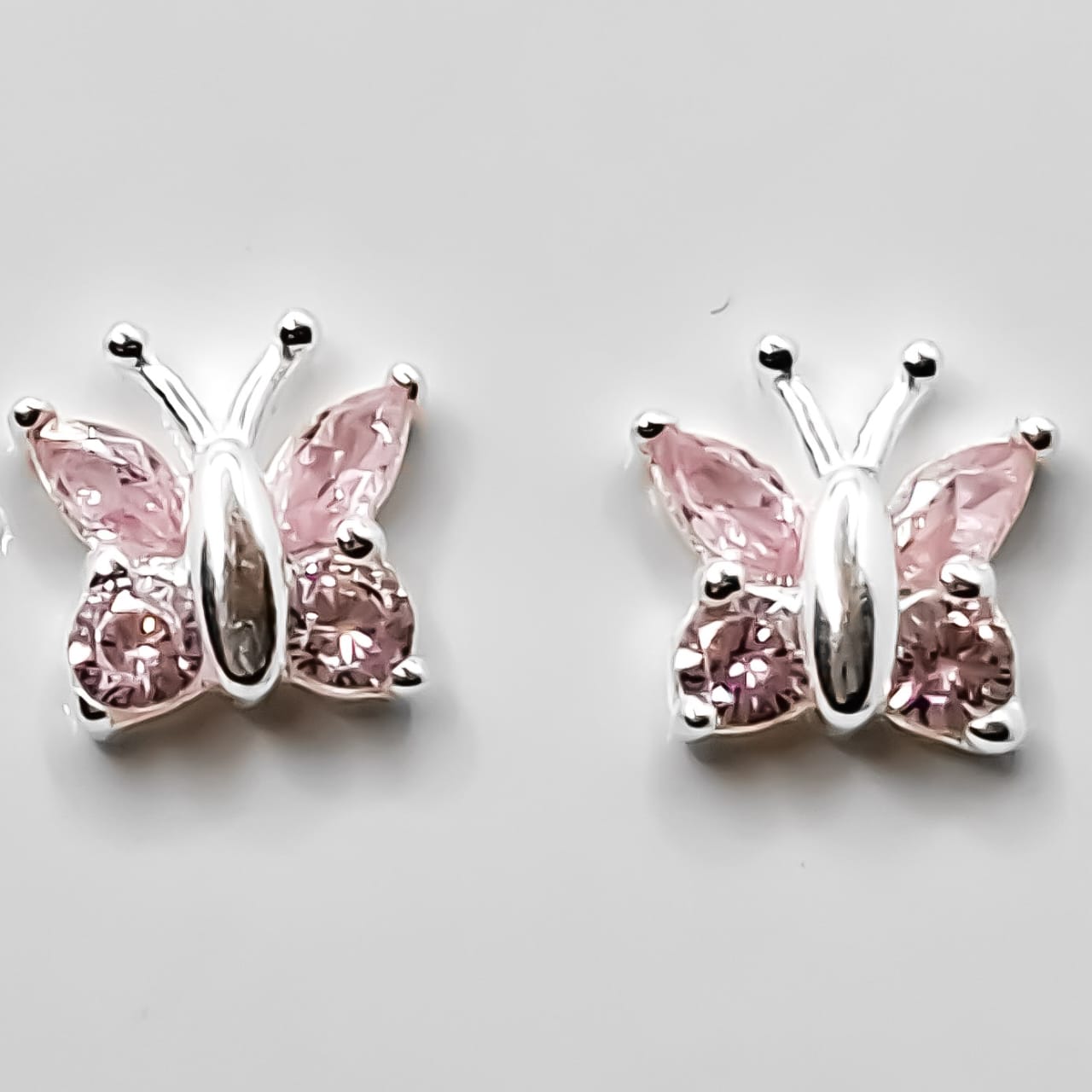 Arete Mariposa Rosa