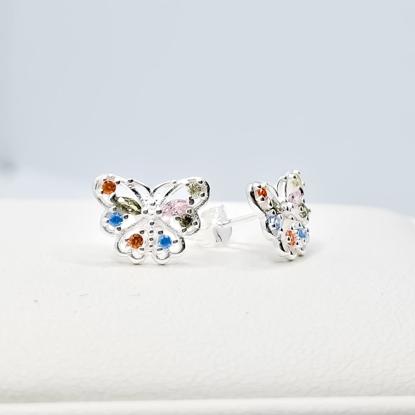 Arete Mariposa Multicolor