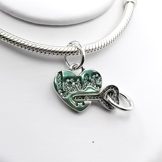 Charm Corazon Llave Duo (Cambia Color)