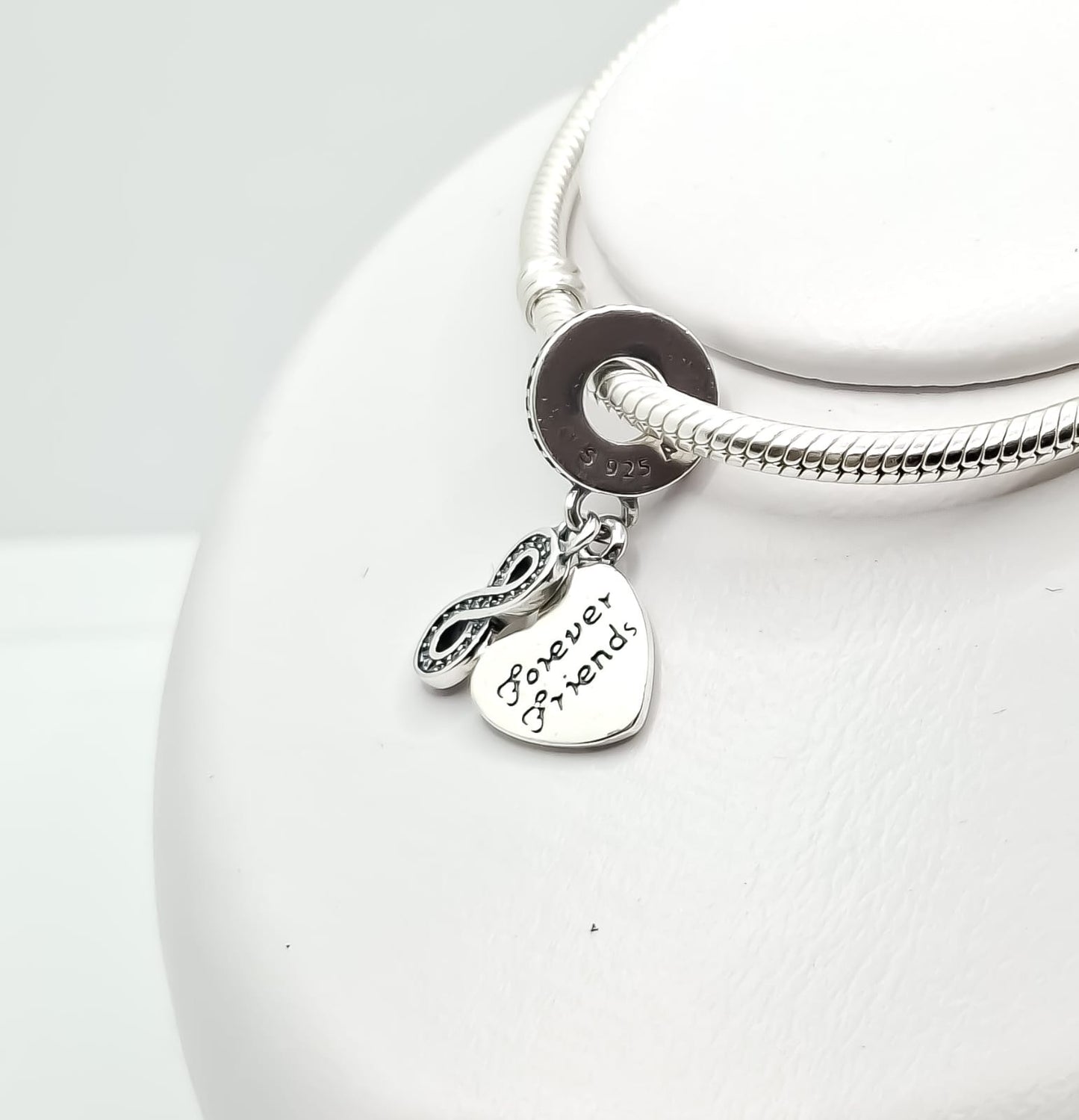 Charm Corazon Infinito