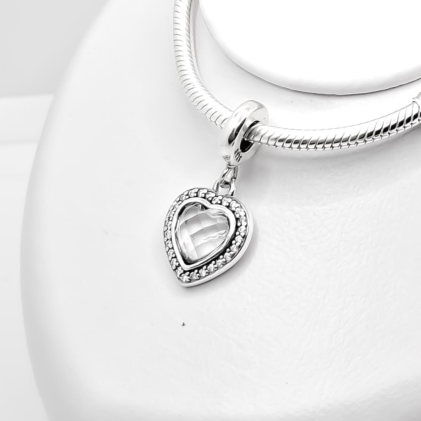 Charm Corazon Zirconia