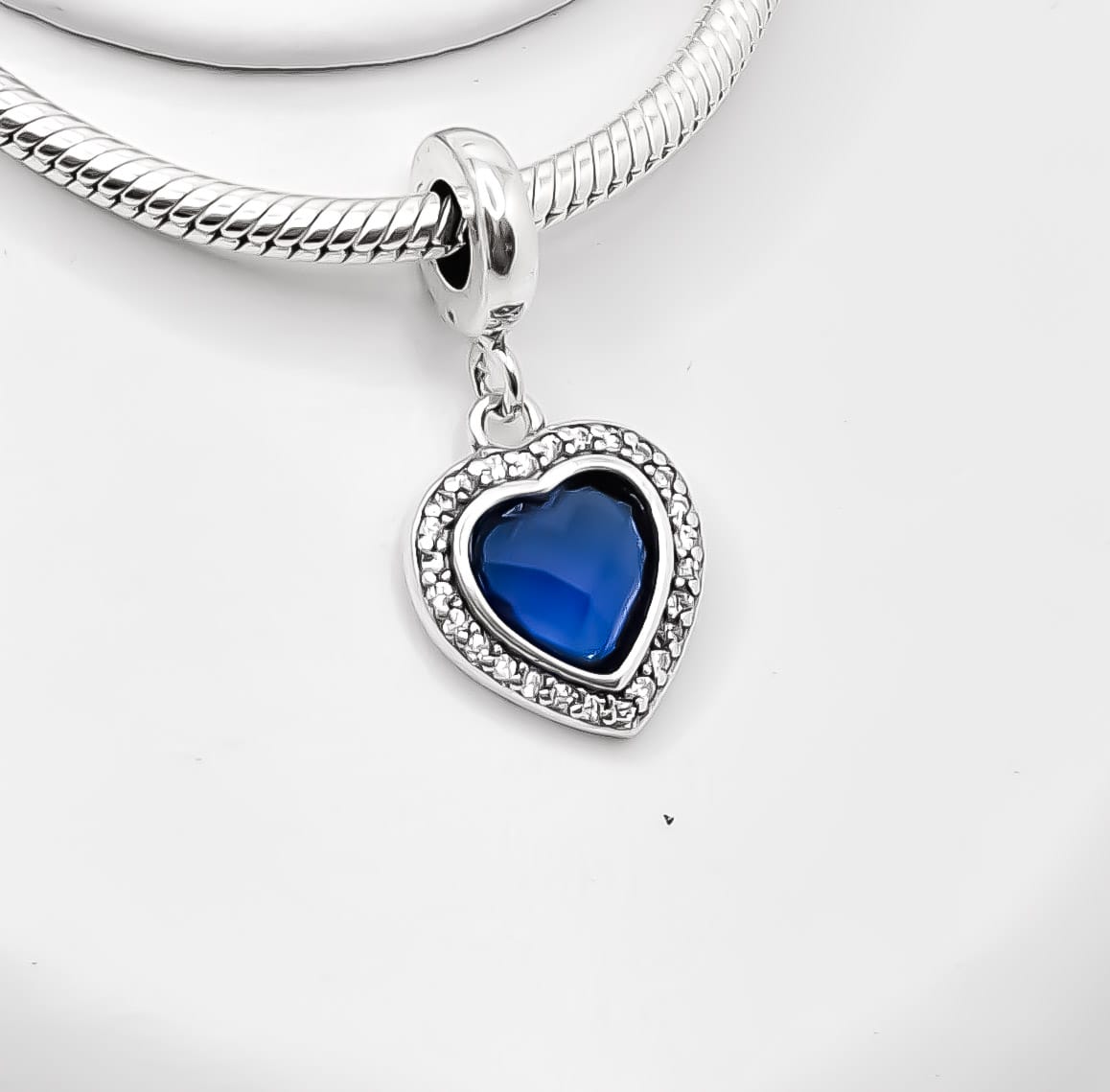 Charm Corazon Zirconia