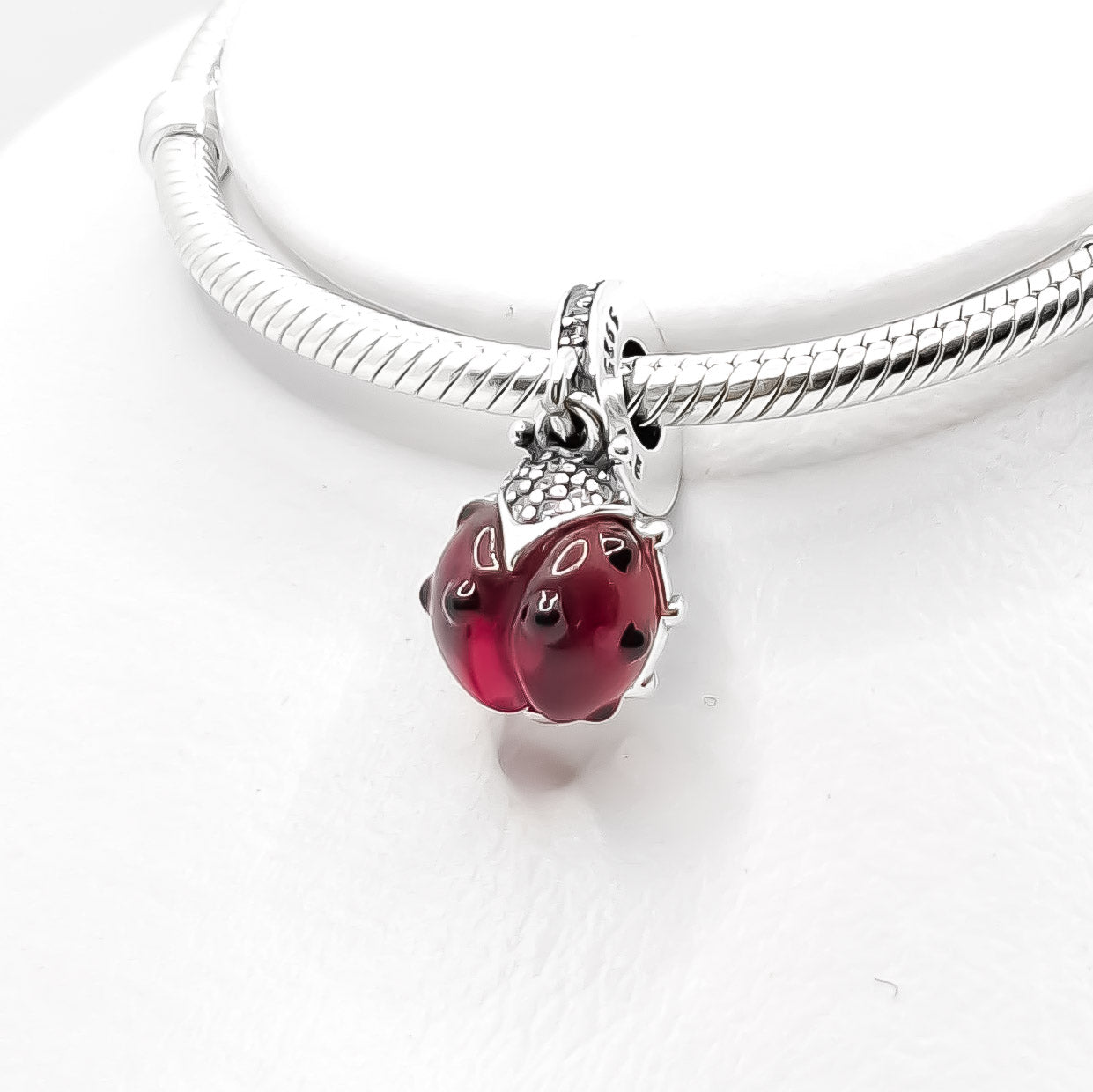 Charm Catarina