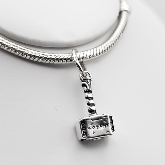 Charm Martillo Thor