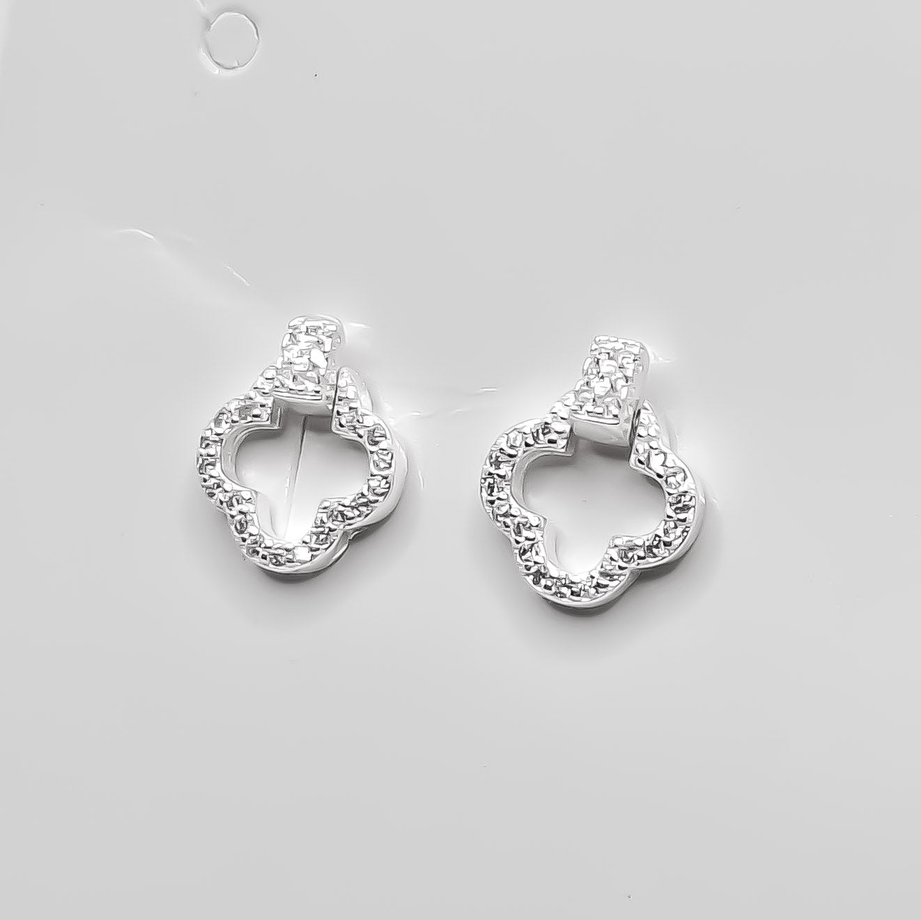 Arete Zirconia Van