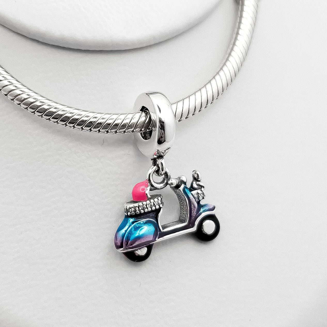 Charm Moto Azul
