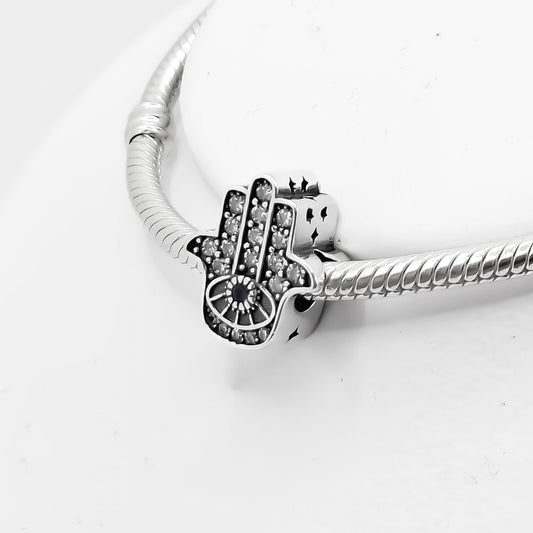 Charm Mano Fatima Zirconia