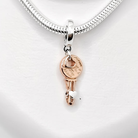 Charm Llave
