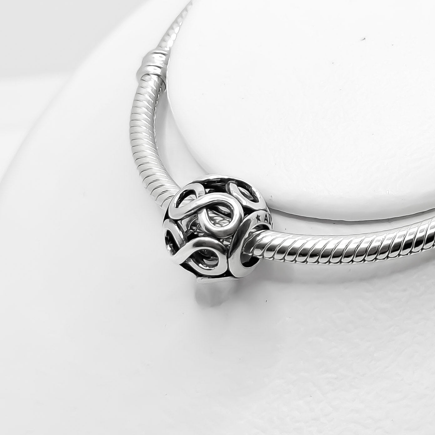 Charm Bola Infinito