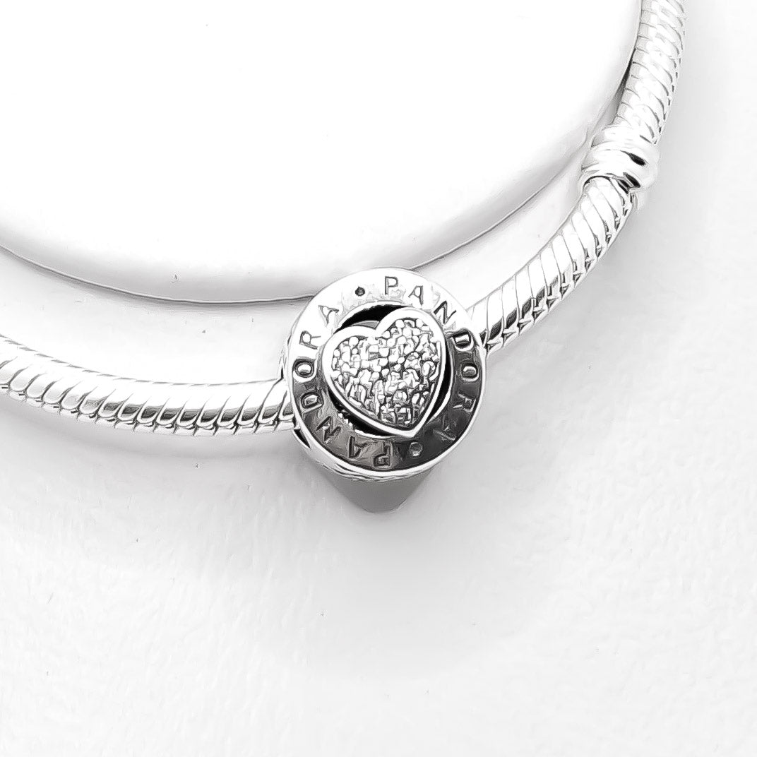 Charm Corazon Pan