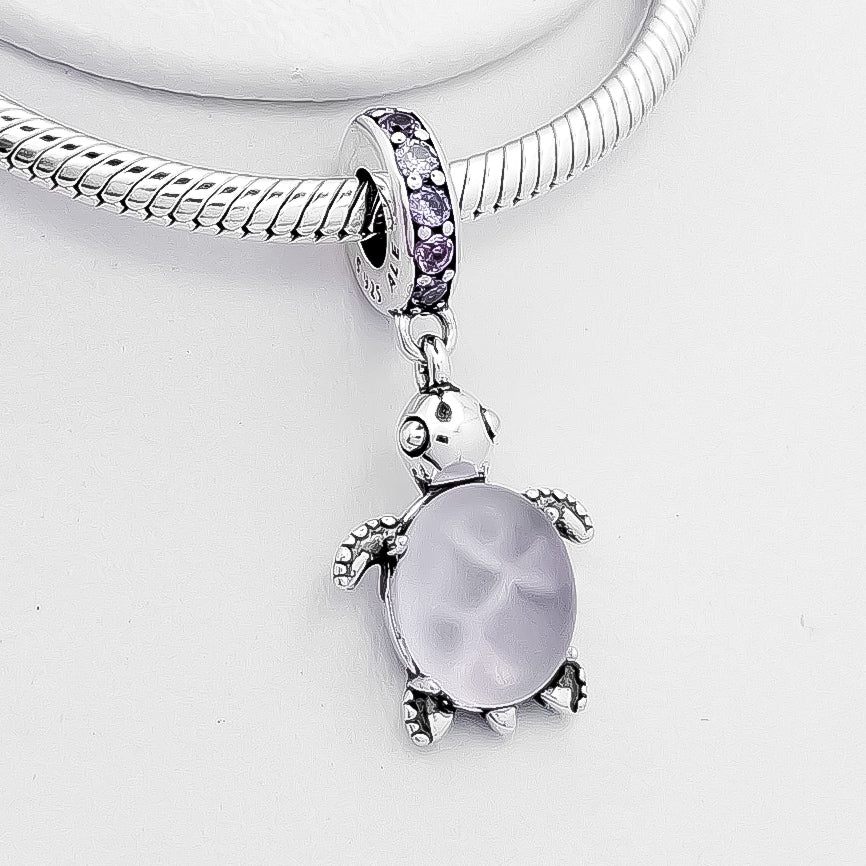Charm Tortuga