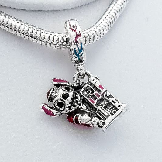 Charm Stich Edificio
