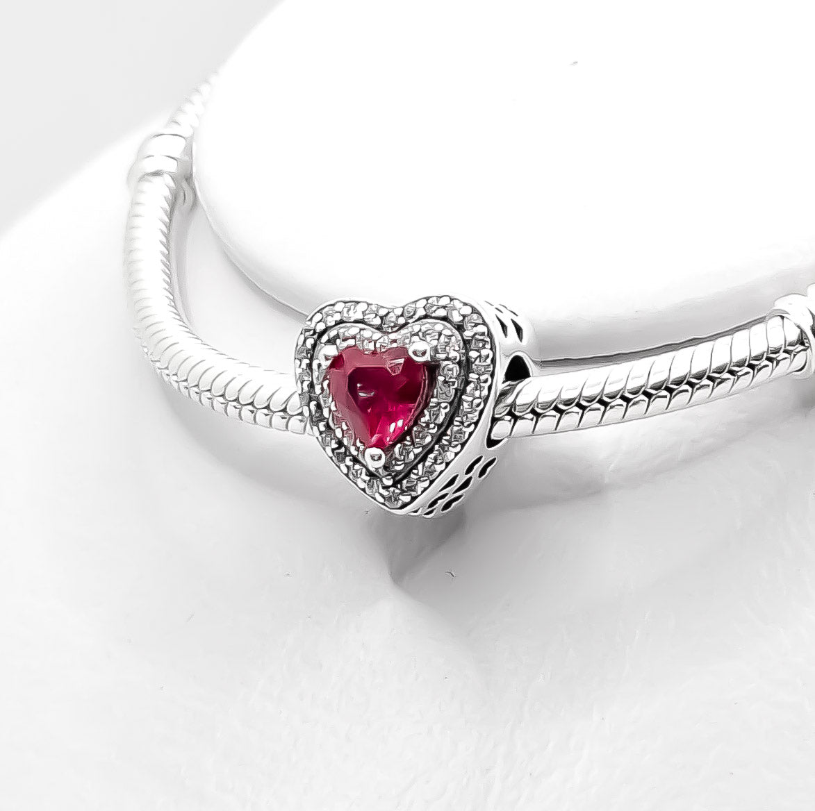 Charm Corazon Rojo Zirconia