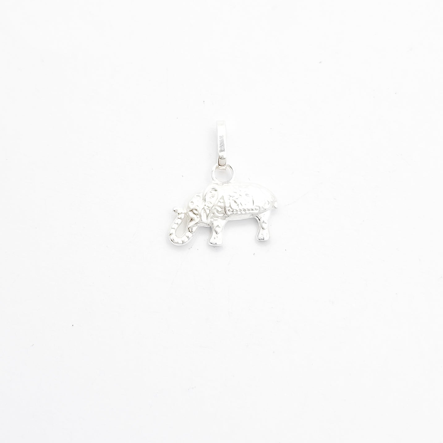 Dije Elefante Blanco