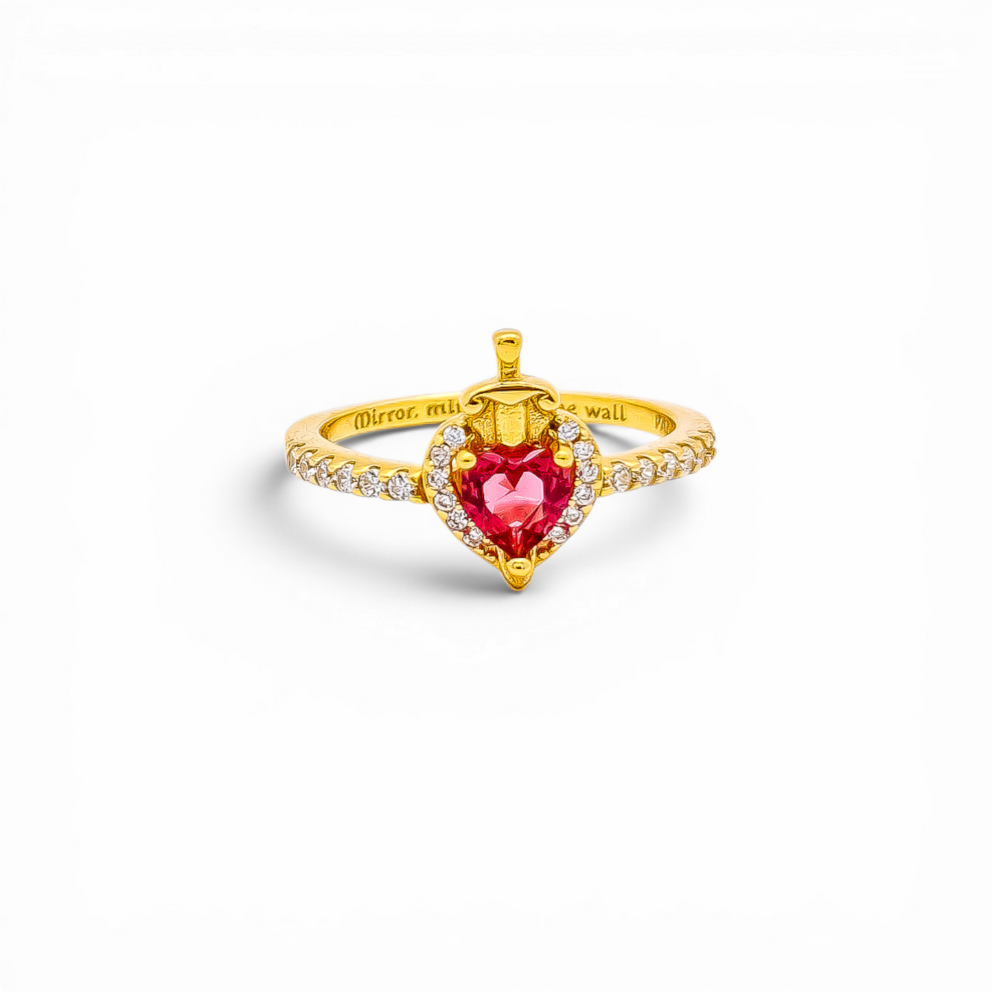 Anillo Dorado Corazon Espada