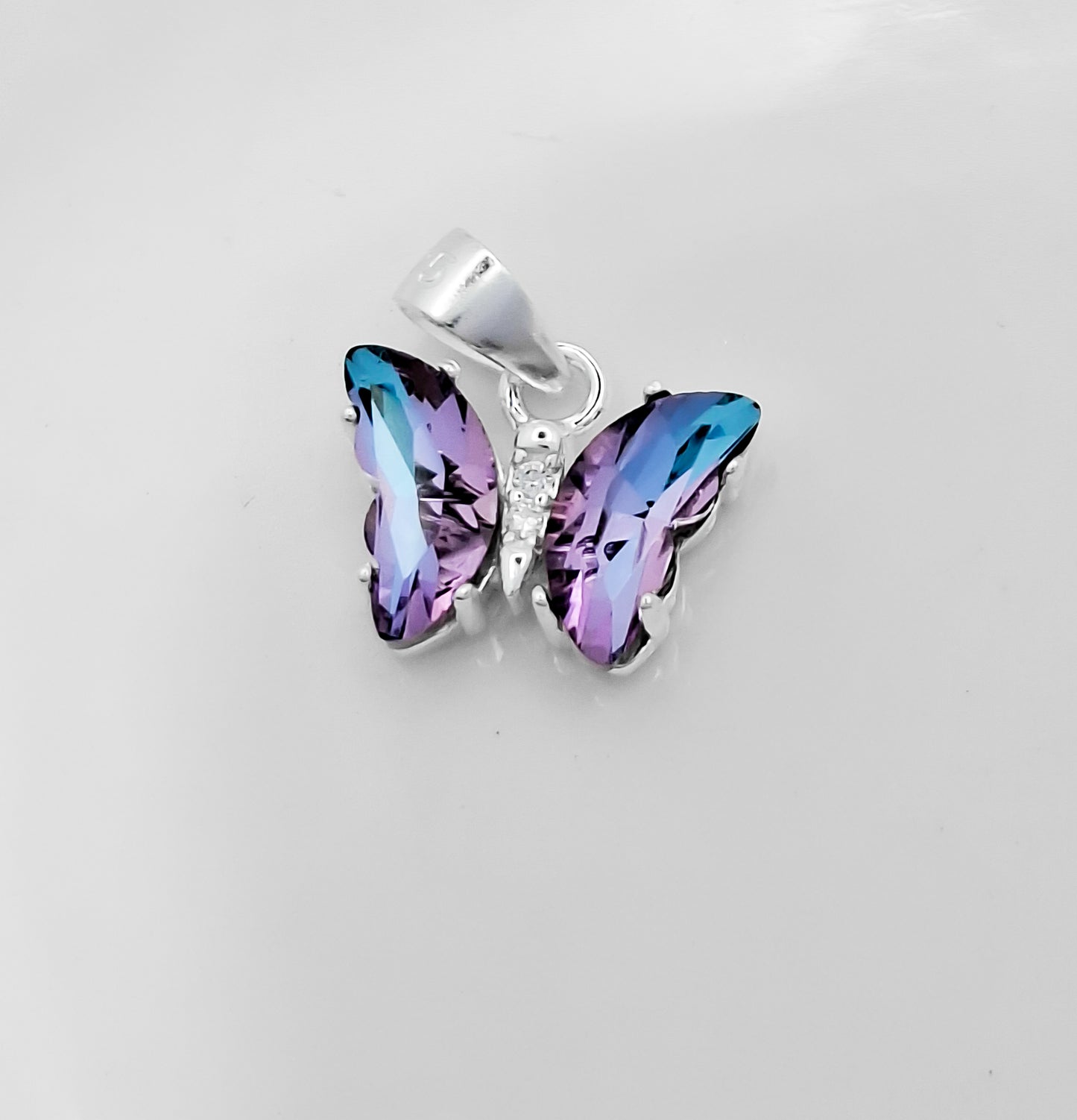 Dije Mariposa Morada
