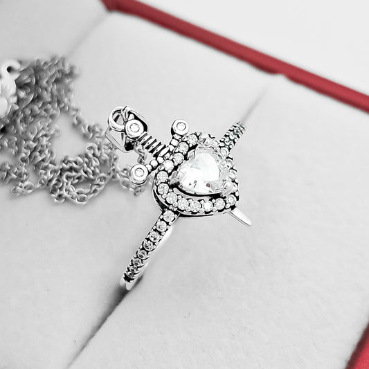 Anillo Corazon Espada Cadena Blanco