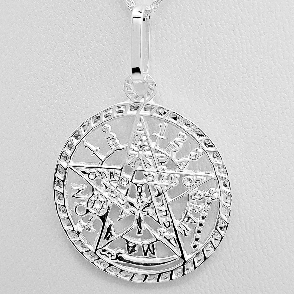 Dije Tetragramaton Blanco
