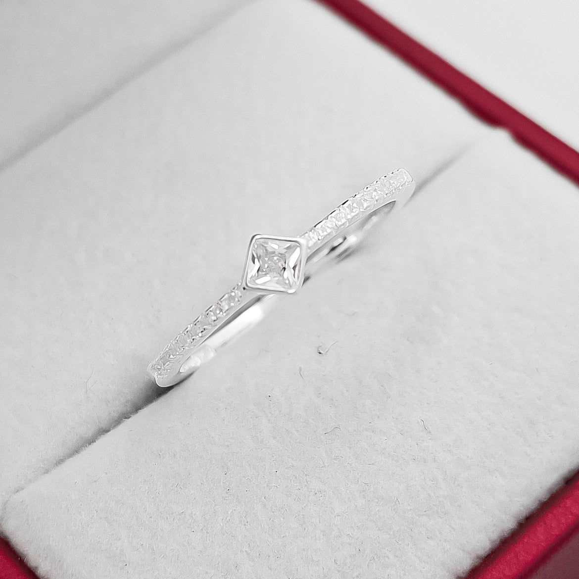 Anillo Zirconia