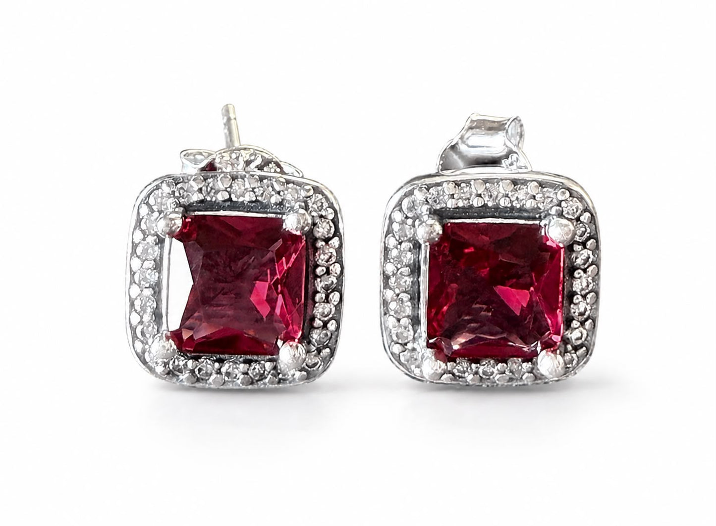 Aretes Inspirados Cuadro Rojo Estilo Pan en Plata Ley .925