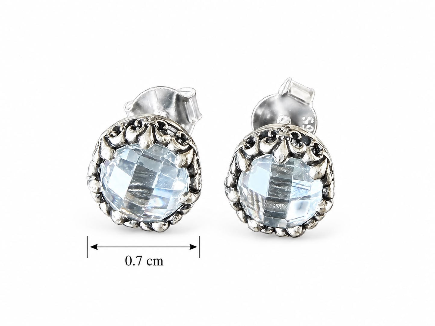 Aretes Inspirados  Circulo Flor de Lis Estilo Pan en Plata Ley .925