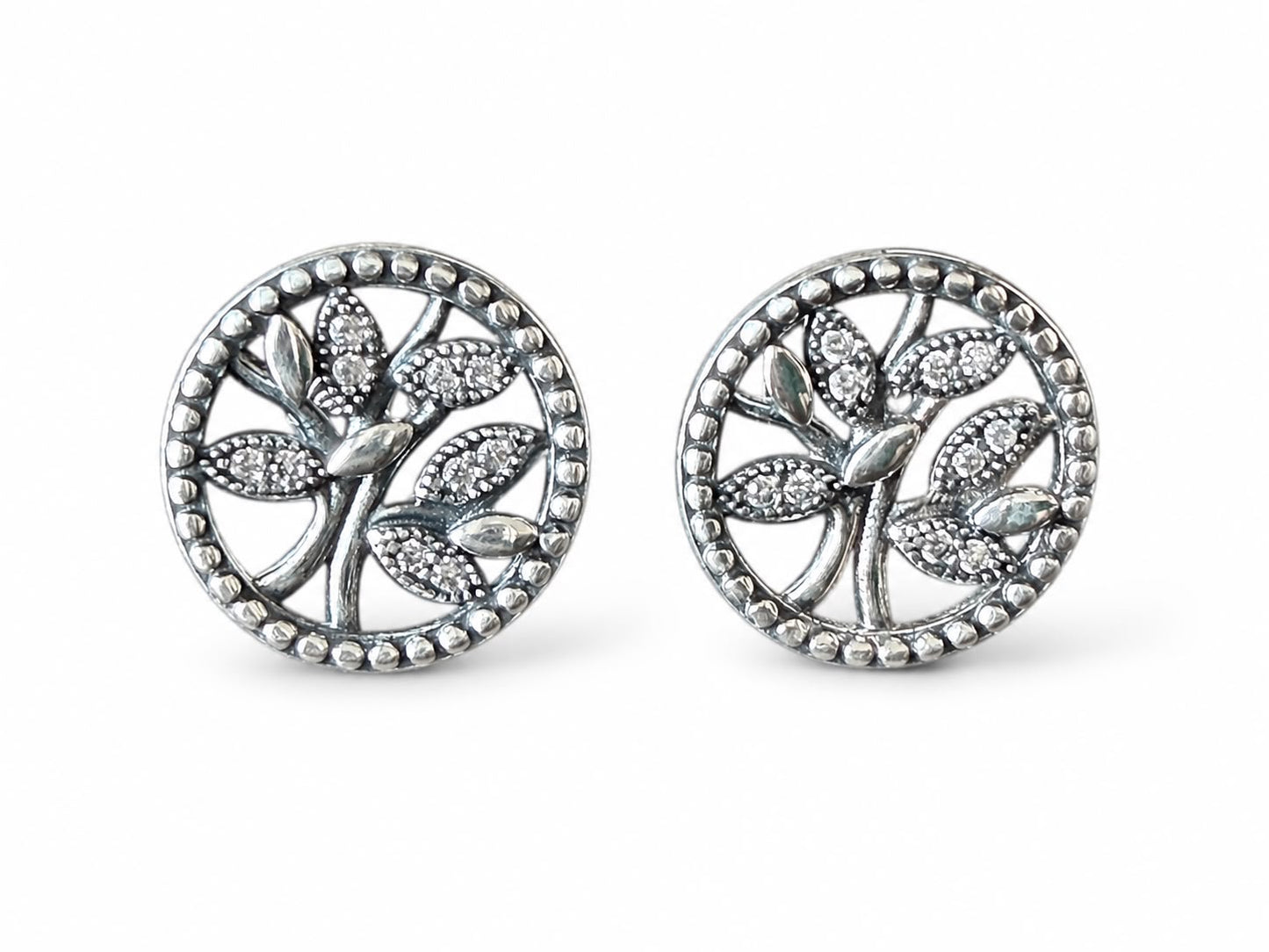 Aretes Inspirados Estilo Pan en Plata Ley .925