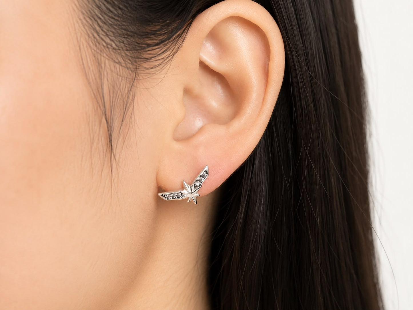 Aretes Inspirados Mujer Maravilla Estilo Pan en Plata Ley .925
