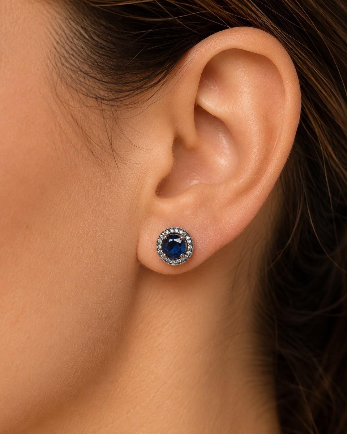 Aretes Inspirados Zirconia Azul Estilo Pan en Plata Ley .925