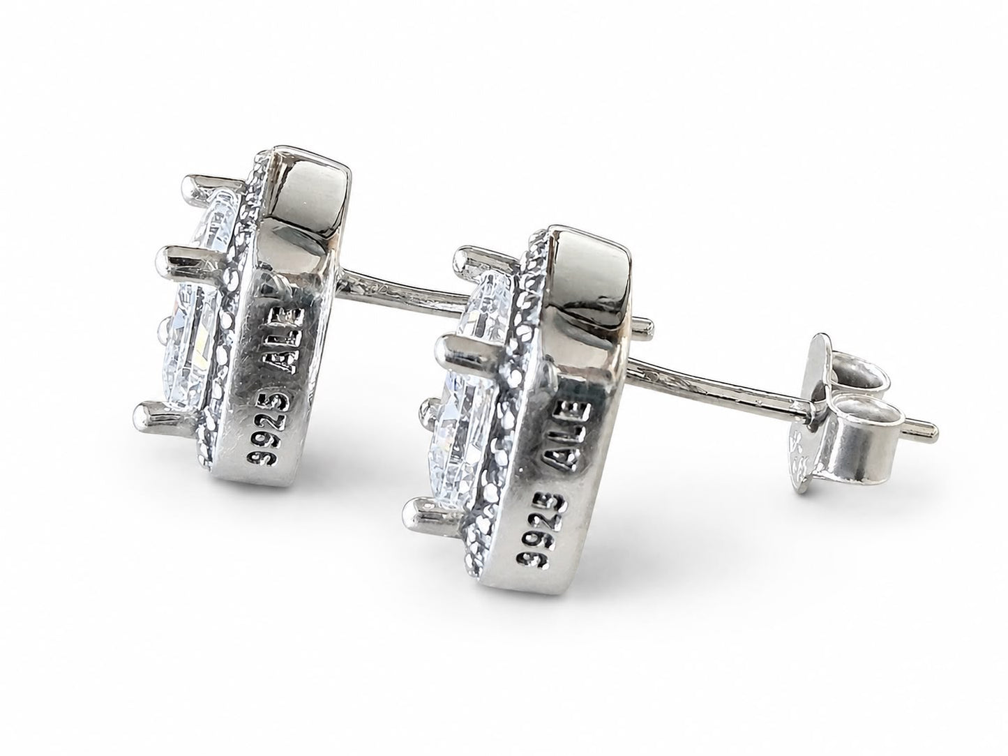 Aretes Inspirados Cuadro Zirconia Estilo Pan en Plata Ley .925