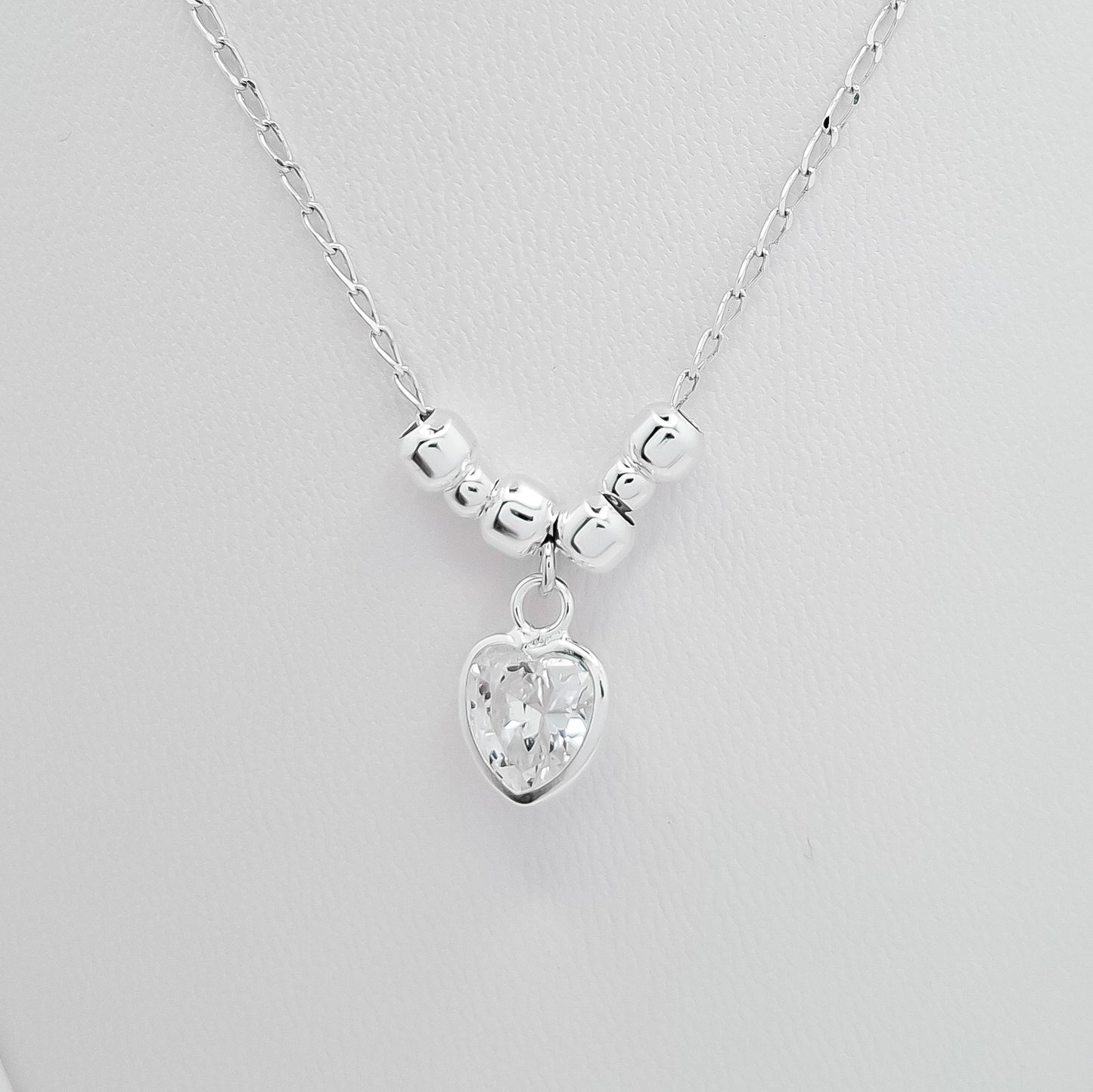 Collar Corazon Blanco