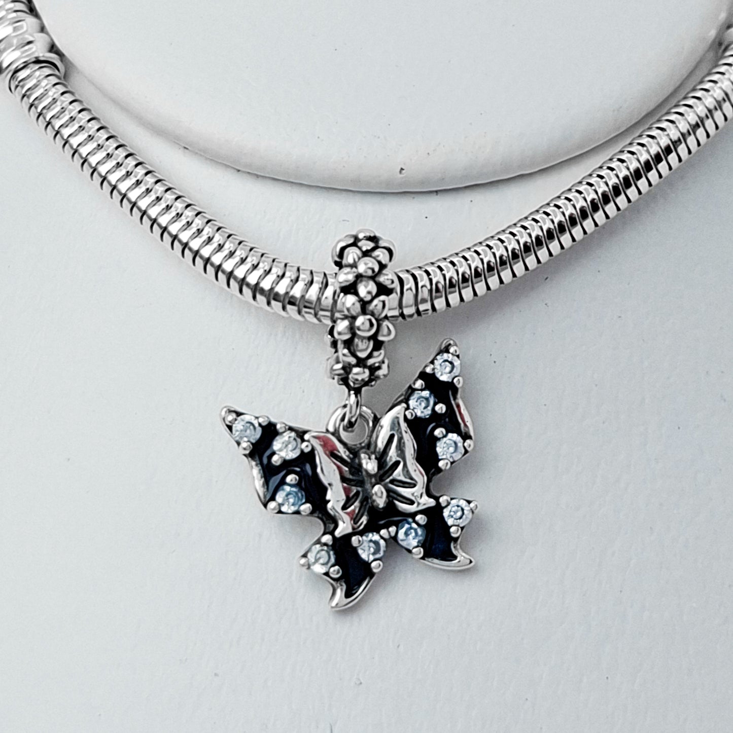 Charm Mariposa