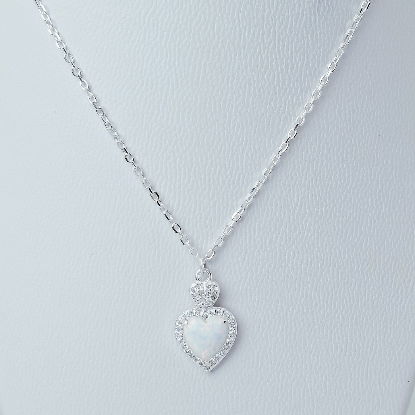 Collar Corazon Opalo